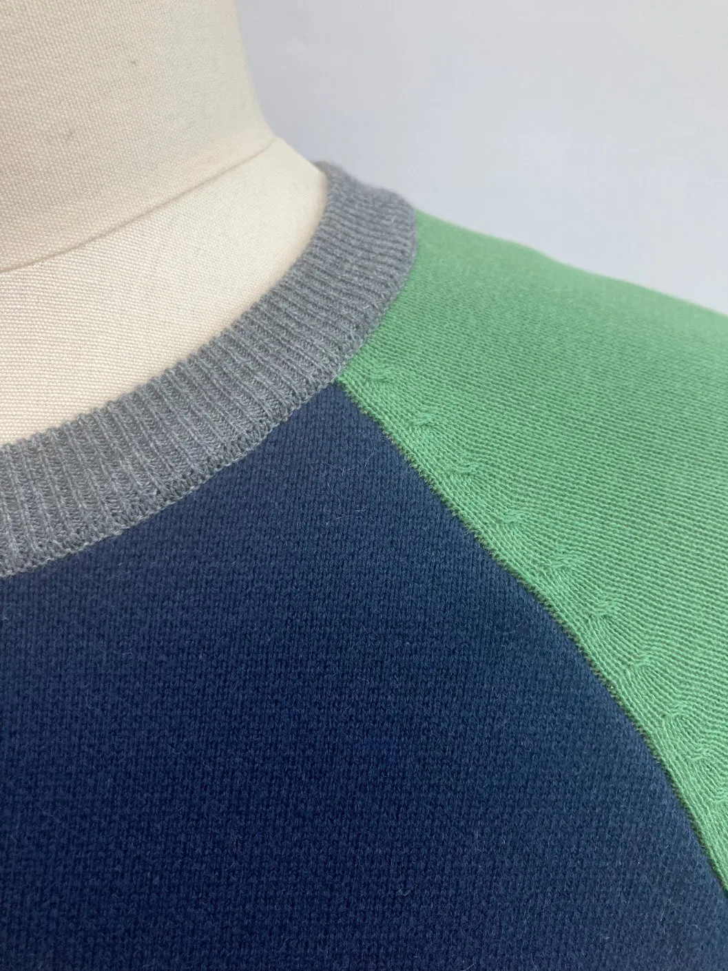 Suéter de moda para hombre & amp; prime; Jersey de prendas de punto 100% algodón con Bordado y Tricolor