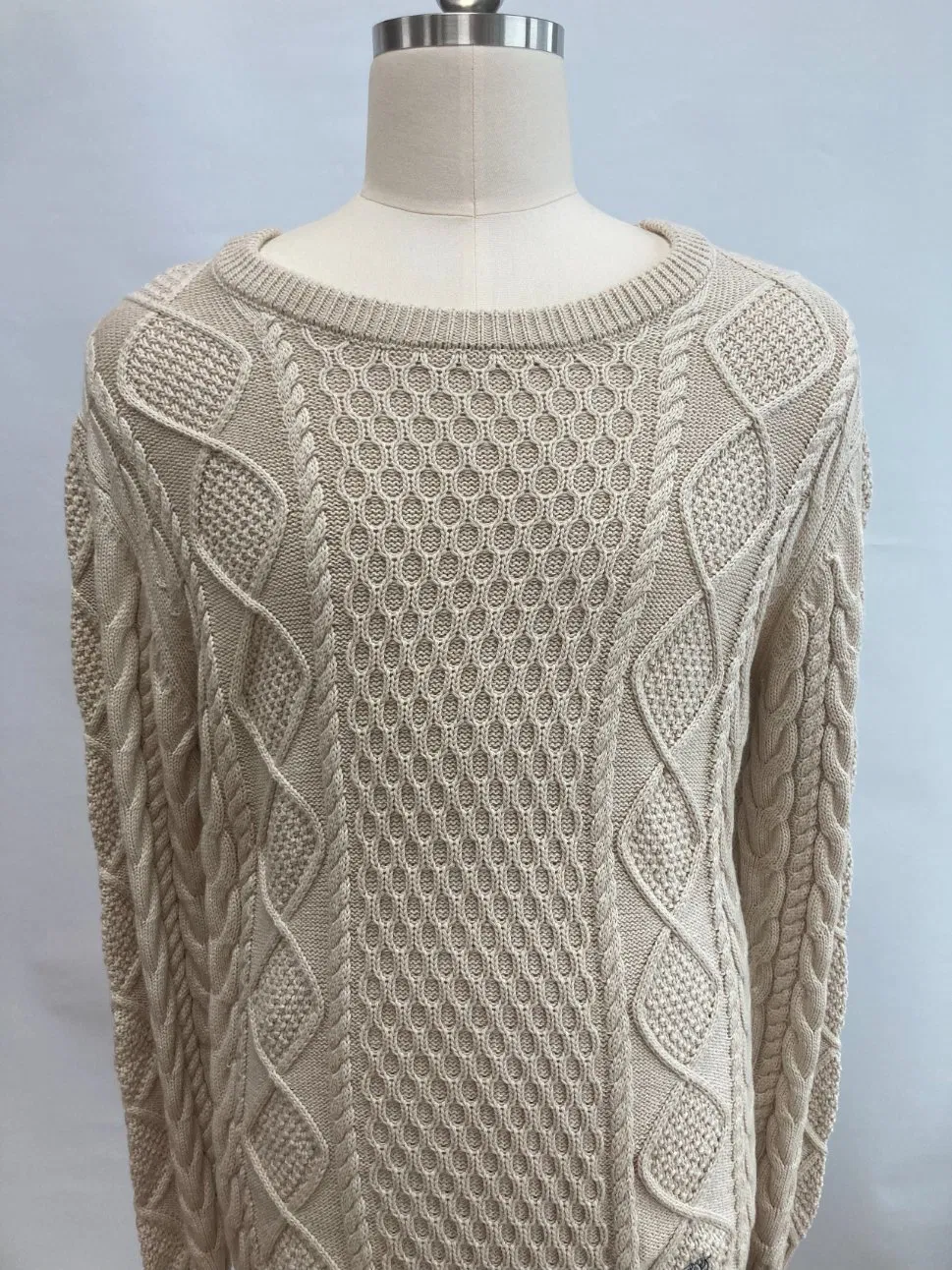 Prendas de punto de cuello redondo para hombre&prime; Suéter Abrigo de ocio Ropa de invierno suave con bordado