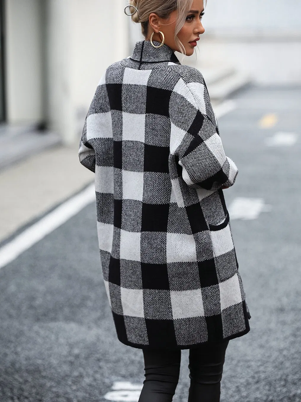 Cárdigan Largo de Moda con Diseño a Cuadros para Mujer