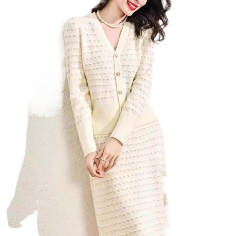Elegante Jersey de Flores Enganchadas con Media Falda a Juego