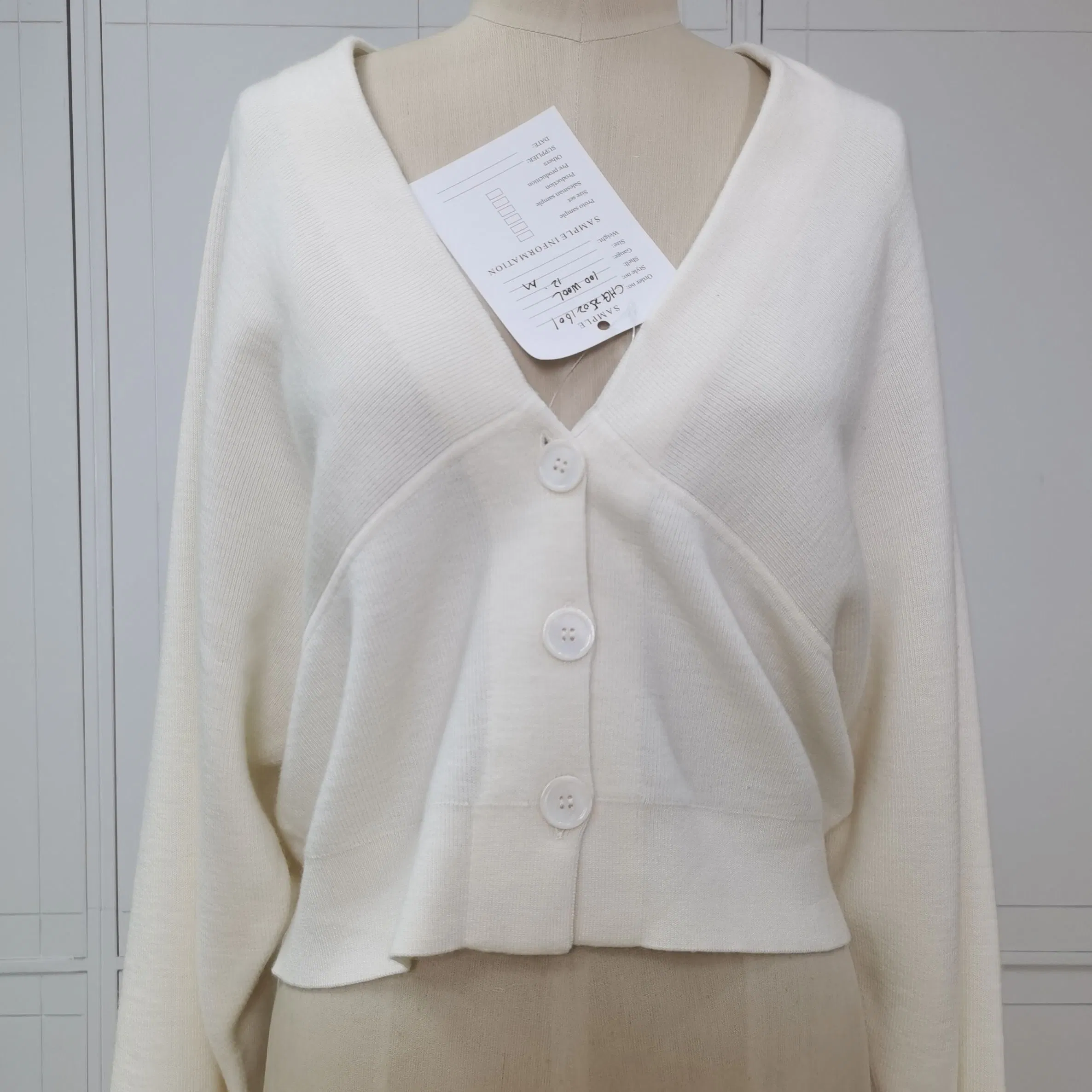 Suéter cárdigan personalizado 100% Lana para mujer′s ODM Premium