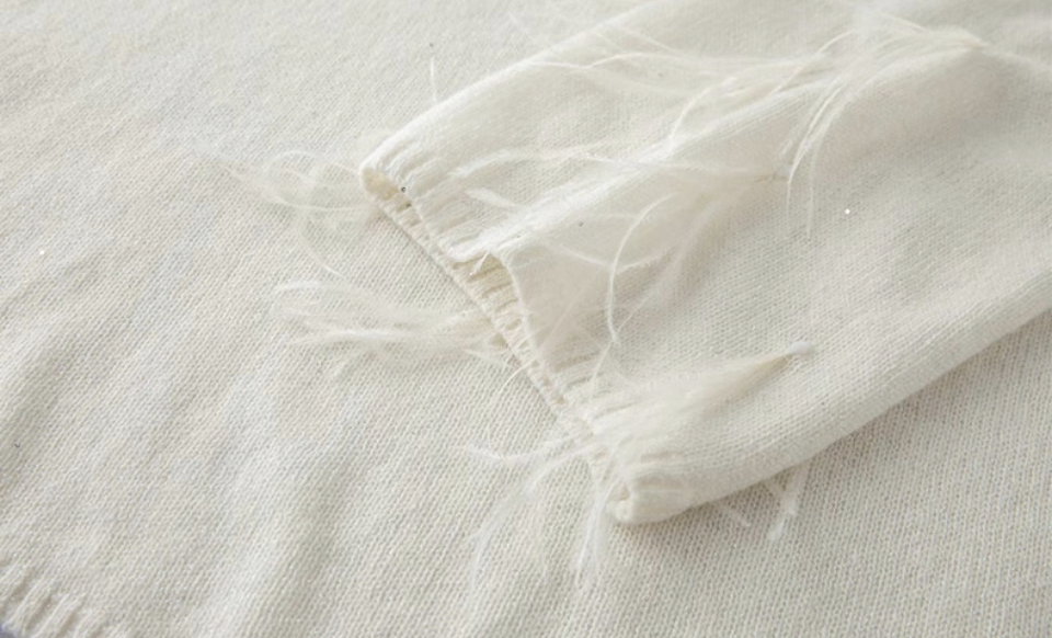Jersey de Cachemir Puro con Detalle de Pedrería a Mano, Diseño de Cuello Redondo