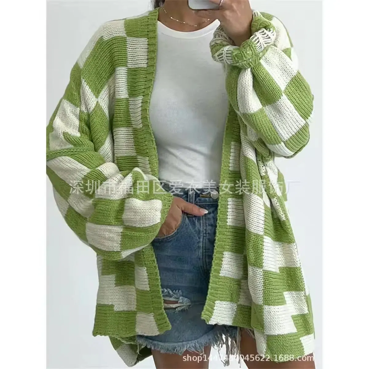 Suéter de abrigo de mujer&prime;s de punto a cuadros de moda