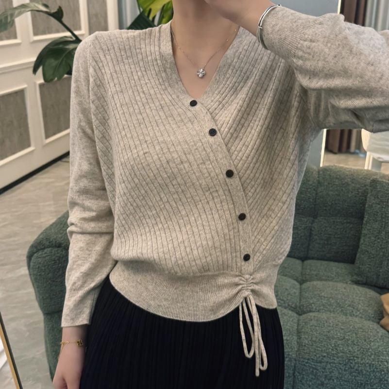Salida del fabricante 63% Lana 28.2% Chinlon 8.8% Jersey de acrílico Suéter de dama