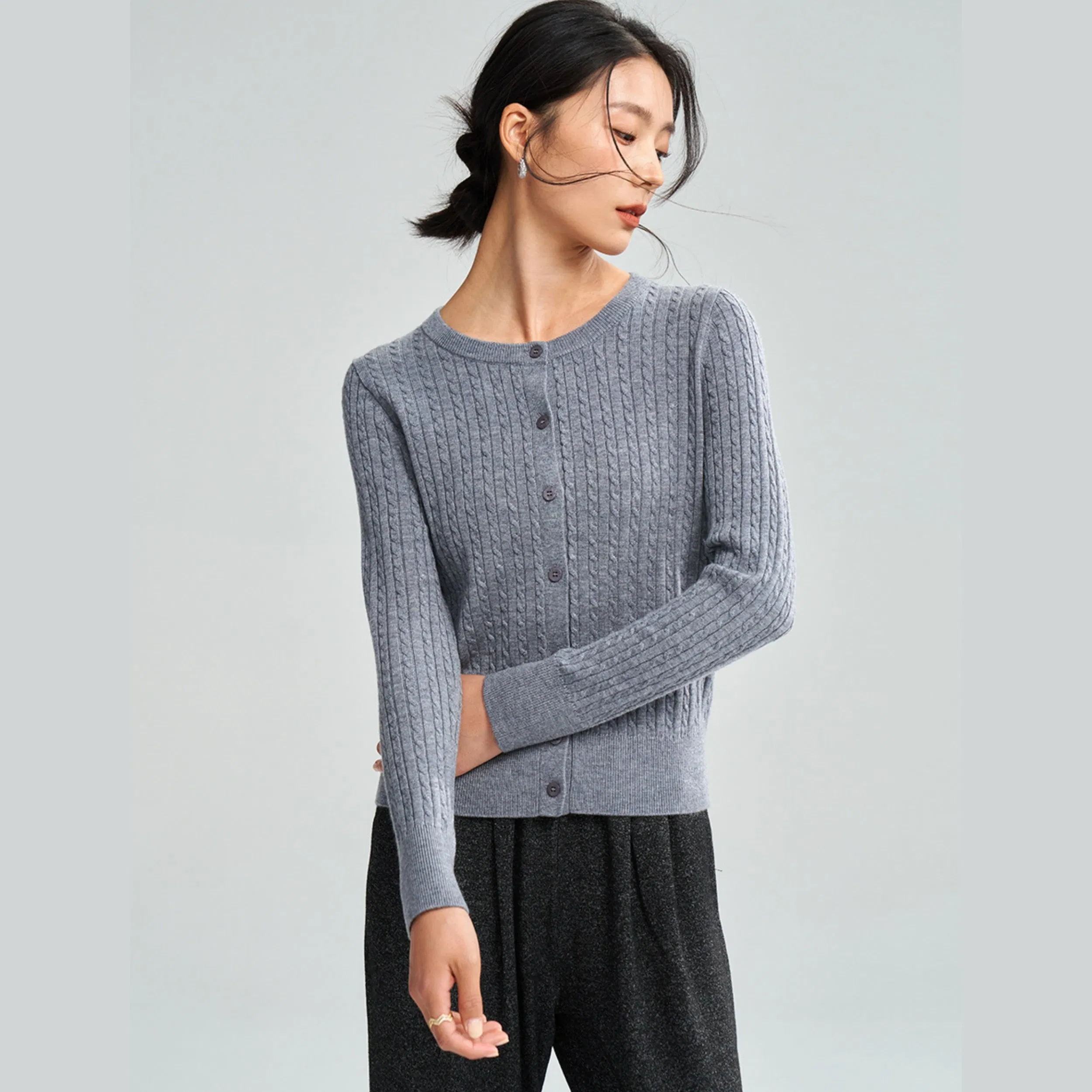 25 Otoño Nuevo Cárdigan de Lana de Punto con Cuello Redondo y Manga Larga con Cable