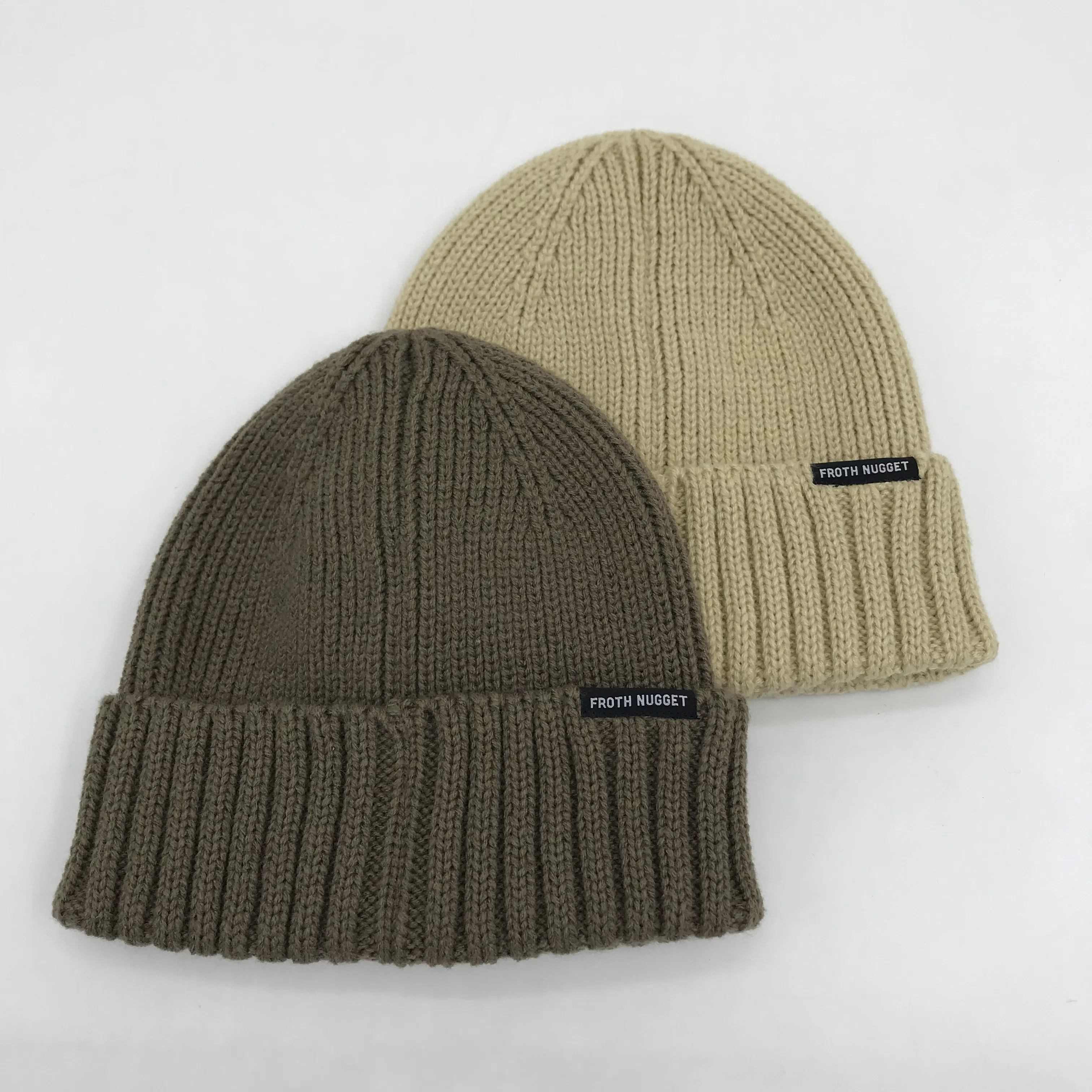 Gorros con Puños Acanalados de Alta Calidad al por Mayor con Parche de Etiqueta Personalizado Un Gorro Delantero y Trasero de Talla Única Para Todos