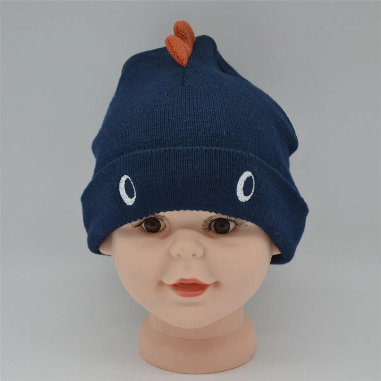 Gorro de punto para Niños con Dibujos Animados Bordados con Logotipo Personalizado con forro polar Gorro de invierno OEM para niños con POMPÓN de hilo reciclado