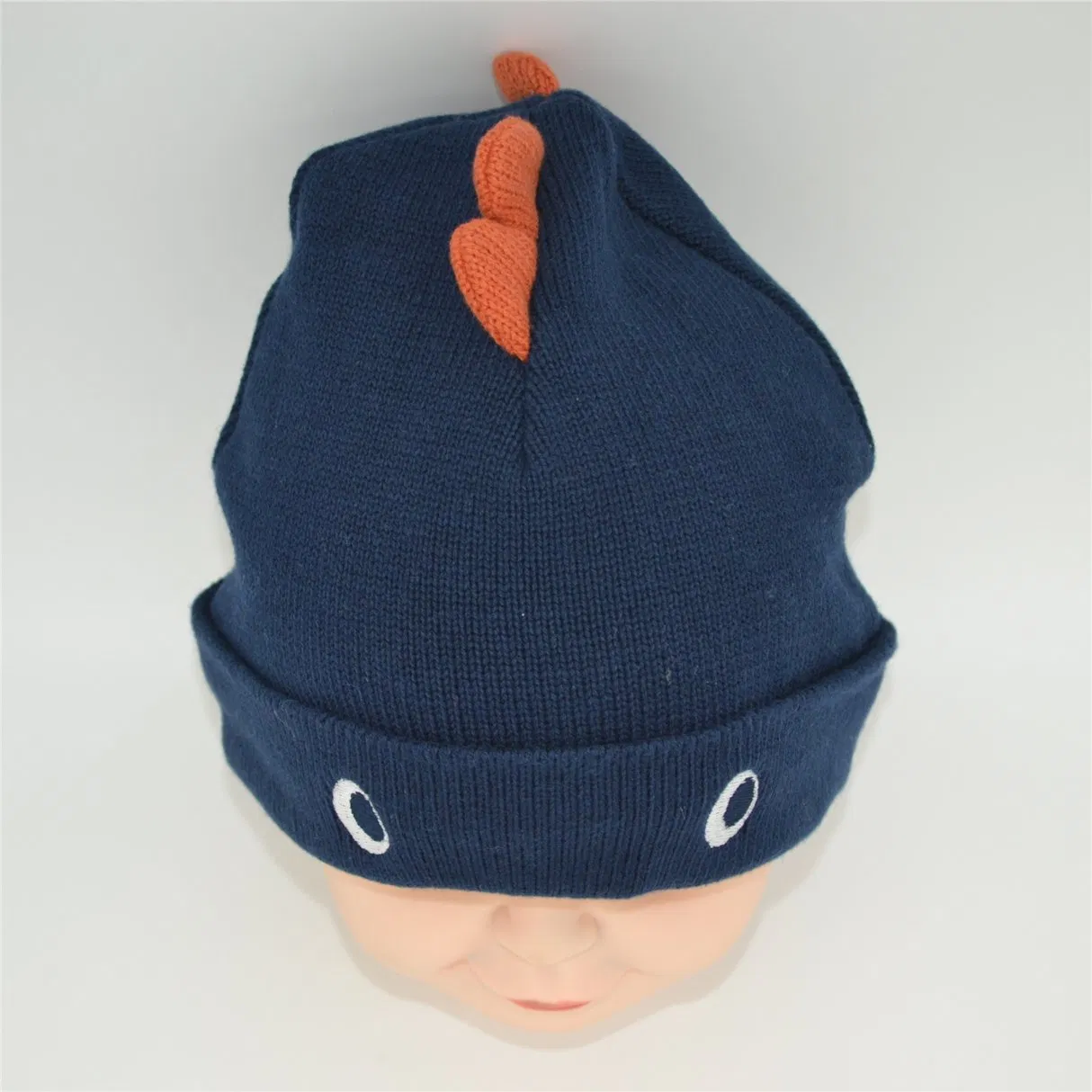Gorro de punto para Niños con Dibujos Animados Bordados con Logotipo Personalizado con forro polar Gorro de invierno OEM para niños con POMPÓN de hilo reciclado